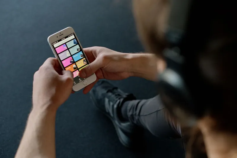 Unfollowed: The Growing Wave of Americans Breaking Up With the Mega-Playlist
